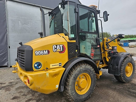 CAT 906 M 2 of 10