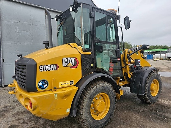 CAT 906 M 3 of 10