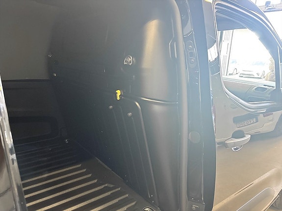 Opel Combo 8 of 14