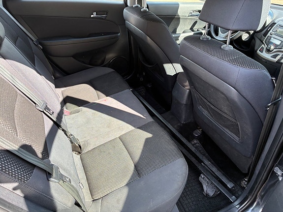 Hyundai i30 10 of 12