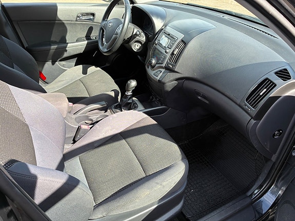 Hyundai i30 11 of 12