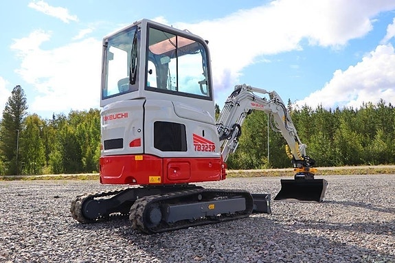 Takeuchi TB325R 6 of 11