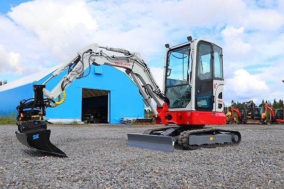 Takeuchi TB325R 5 of 11