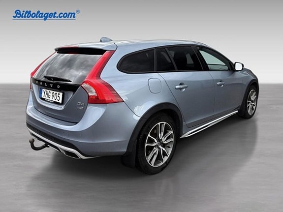 Volvo V60 Cross Country 6 of 17