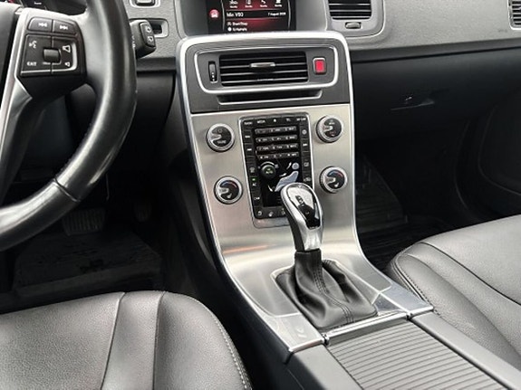Volvo V60 Cross Country 16 of 17