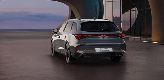 Cupra Leon 2 of 4