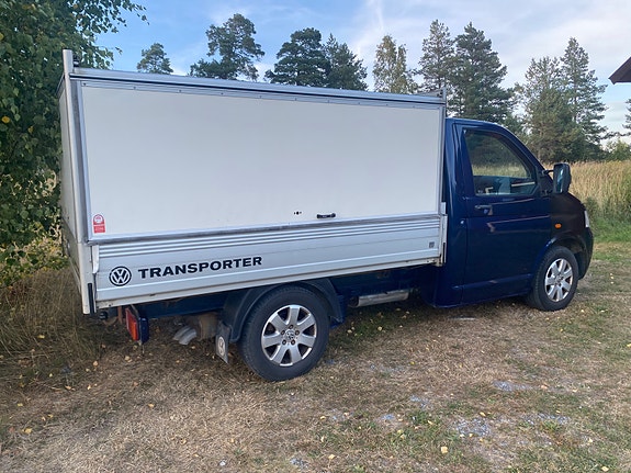 Volkswagen Transporter 2 of 3