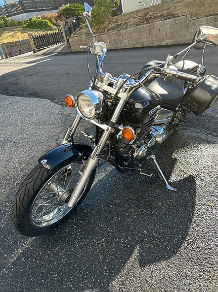 Yamaha XVS650A 4 of 5