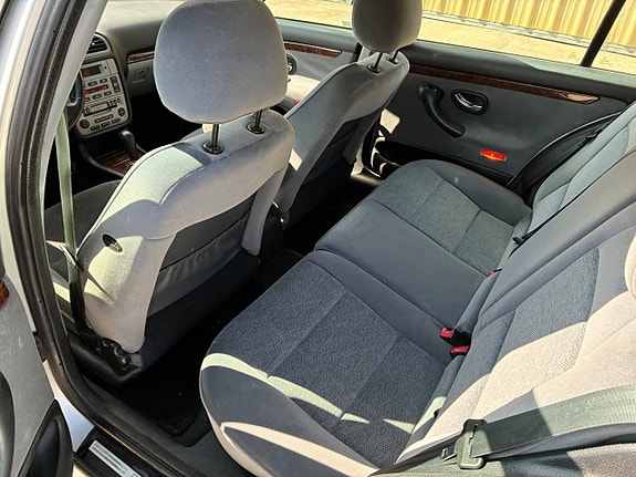 Peugeot 406 9 of 12