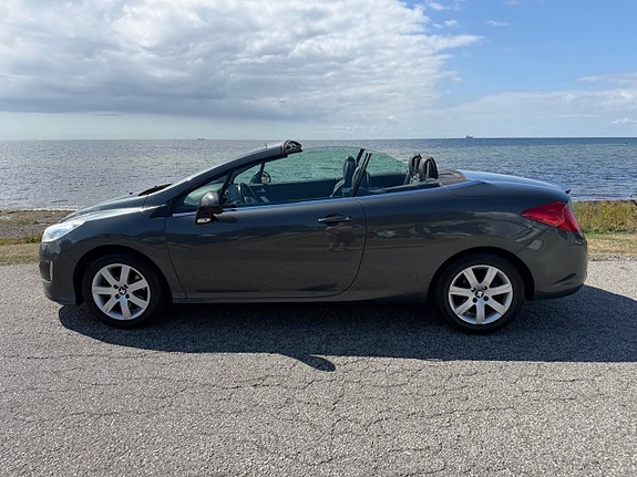 Peugeot 308 2 of 16