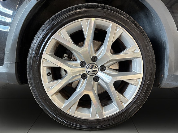Volkswagen Passat Alltrack 14 of 21