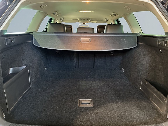 Volkswagen Passat Alltrack 12 of 21
