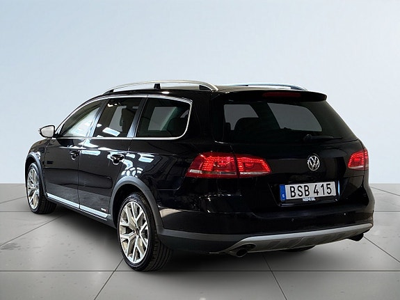 Volkswagen Passat Alltrack 4 of 21