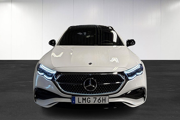 Mercedes-Benz E300 de 5 of 24