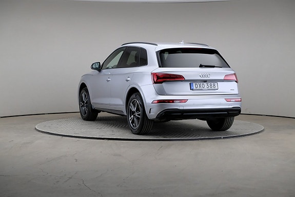Audi Q5 2 of 23