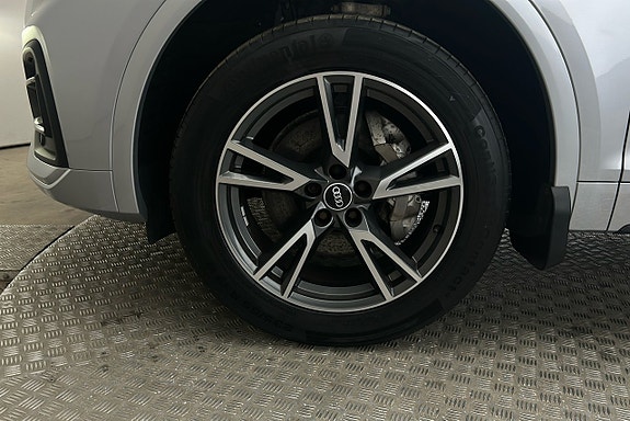 Audi Q5 12 of 23