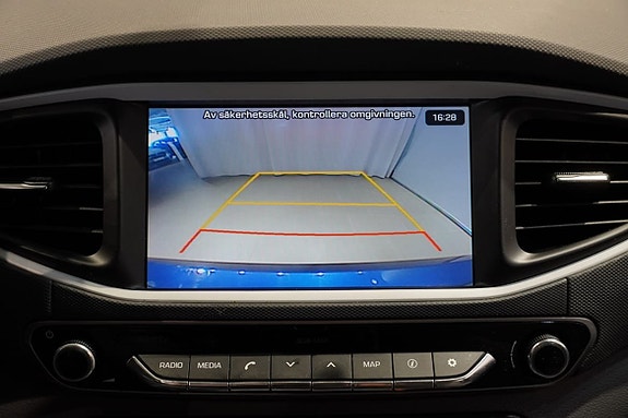 Hyundai IONIQ 11 of 12