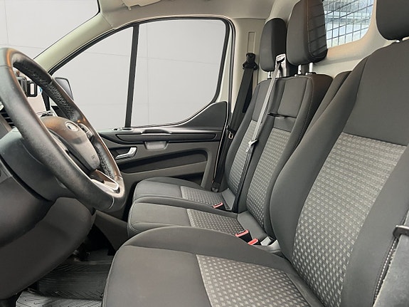 Ford Transit Custom 14 of 28