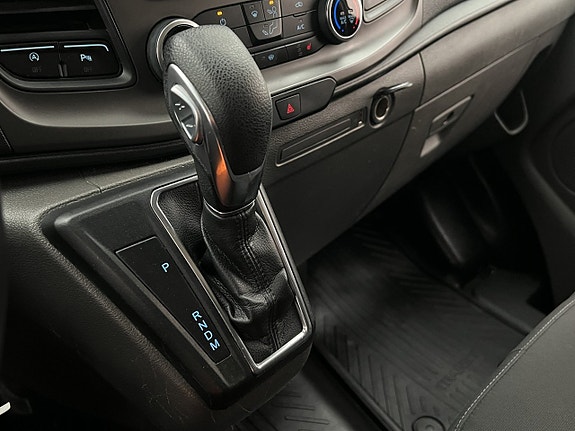Ford Transit Custom 24 of 28