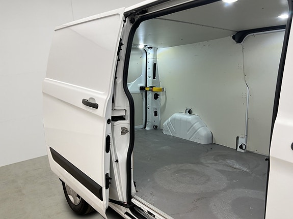 Ford Transit Custom 12 of 28