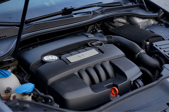 Volkswagen Golf V 3 of 7