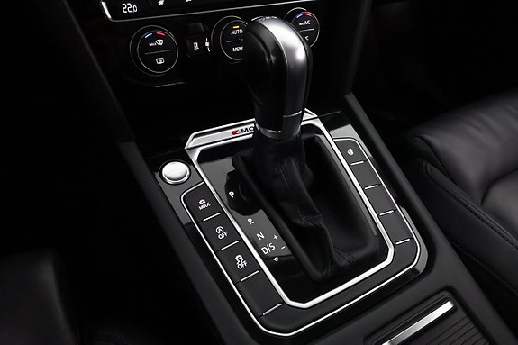 Volkswagen Passat 23 of 26