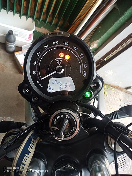 Triumph STREET TWIN 4 of 4