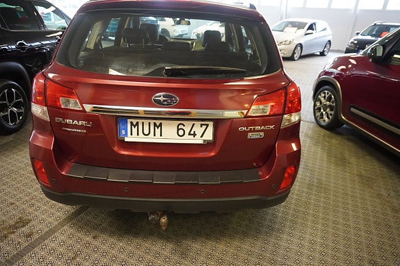 Subaru Outback 4 of 8