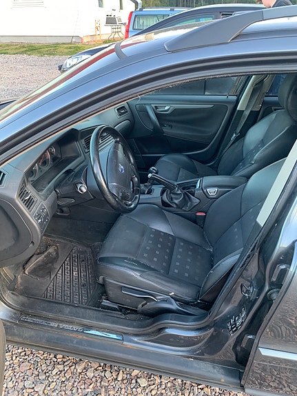 Volvo V70 5 of 7