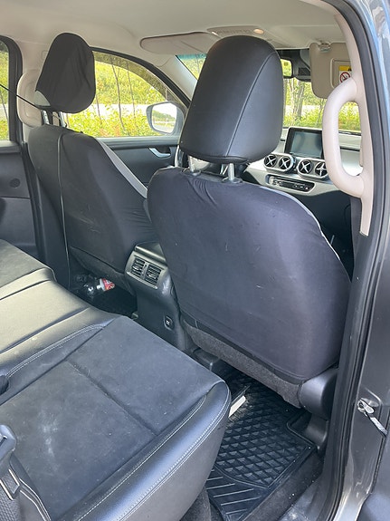 Mercedes-Benz X250 d 4 of 5
