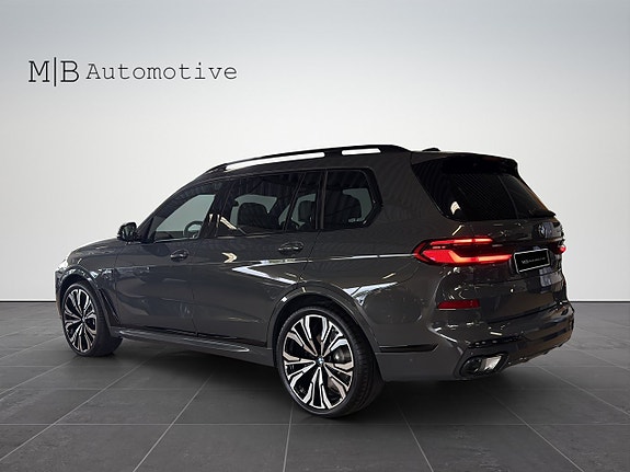 BMW X7 4 of 23