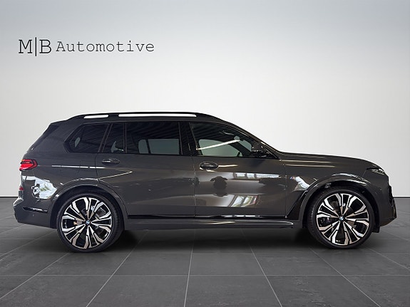 BMW X7 7 of 23