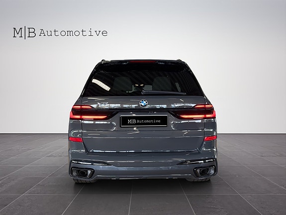 BMW X7 5 of 23