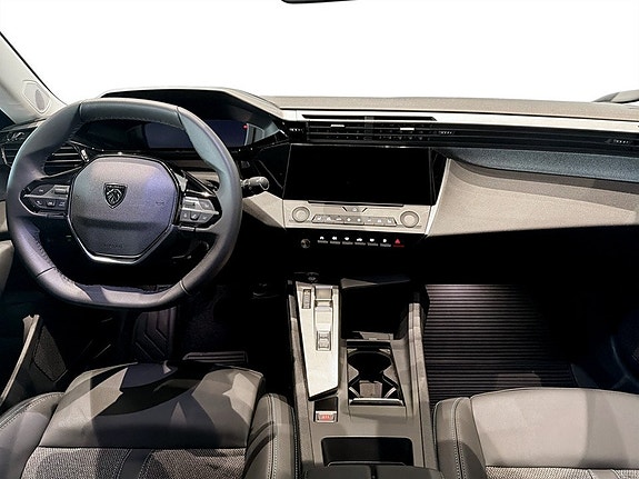 Peugeot 308 SW 8 of 16