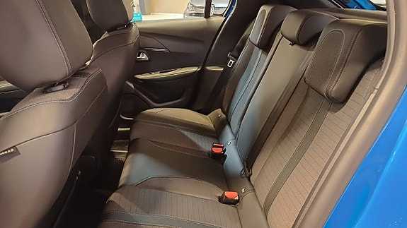 Peugeot e-208 7 of 15