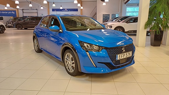 Peugeot e-208 2 of 15