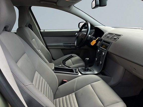 Volvo S40 10 of 19
