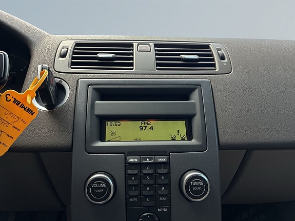 Volvo S40 15 of 19