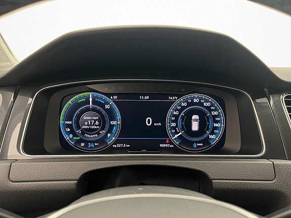 Volkswagen e-Golf VII 10 of 28
