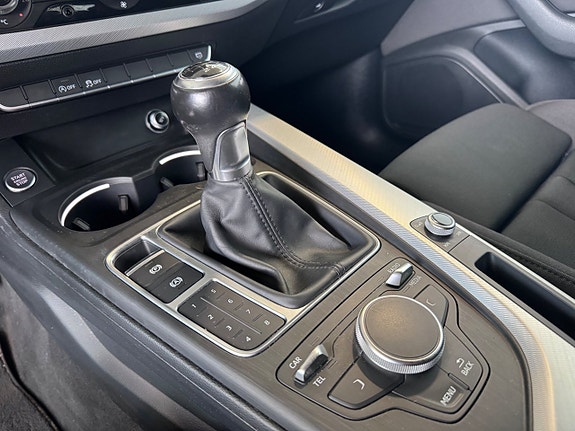 Audi A4 10 of 16