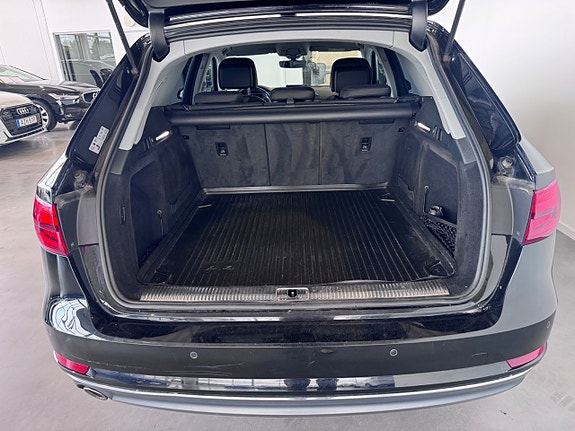 Audi A4 5 of 16
