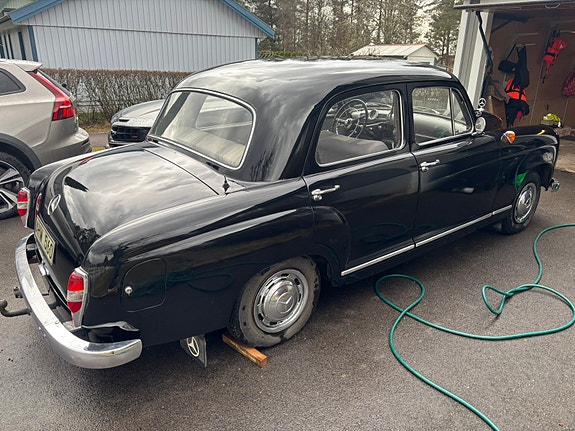 Mercedes-Benz 180 6 of 13