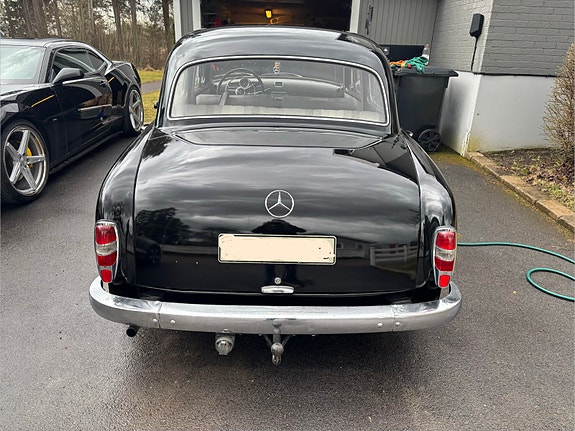 Mercedes-Benz 180 5 of 13