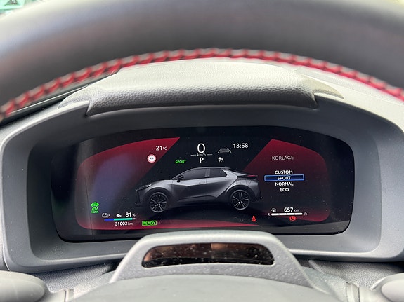 Toyota C-HR 11 of 22