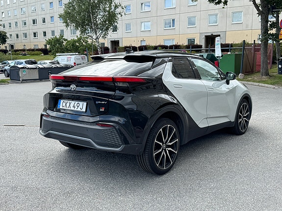 Toyota C-HR 4 of 22