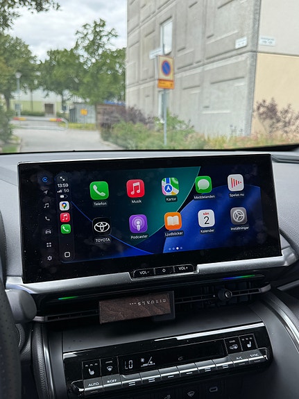 Toyota C-HR 12 of 22
