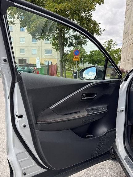 Toyota C-HR 8 of 22