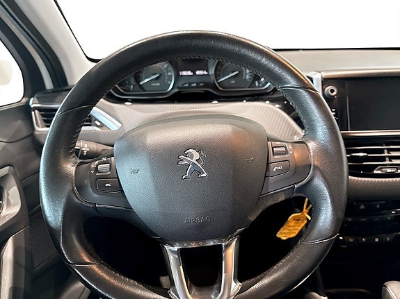 Peugeot 2008 6 of 15