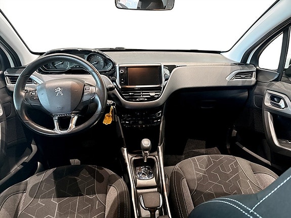 Peugeot 2008 8 of 15