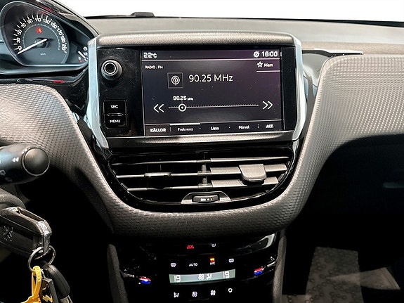 Peugeot 2008 9 of 15